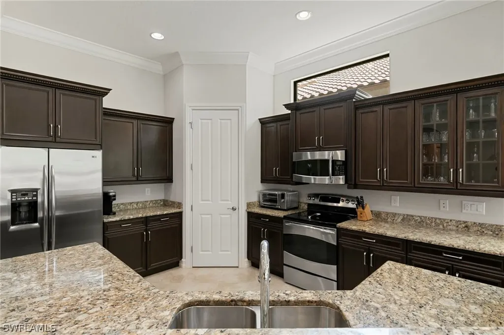 7347 Lantana Circle Naples FL 34119