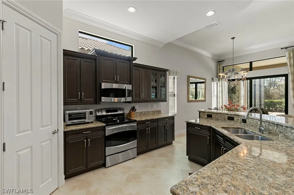 7347 Lantana Circle Naples FL 34119