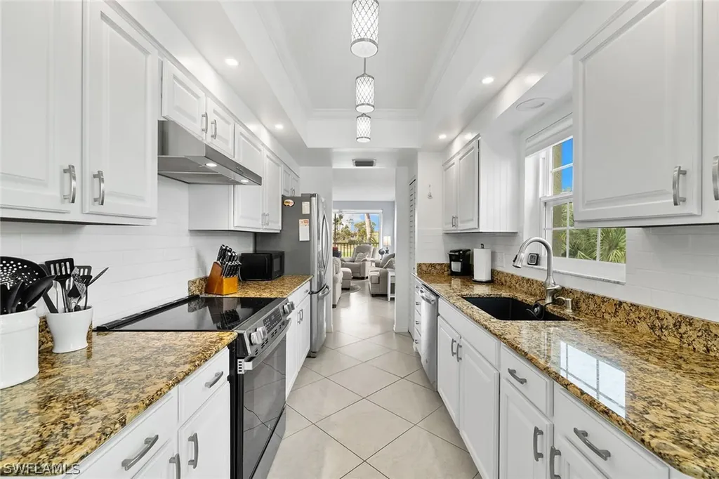4140 Bayhead Drive Bonita Springs FL 34134