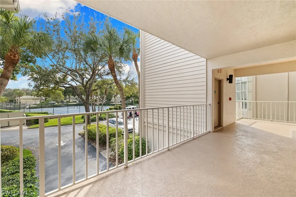 4140 Bayhead Drive Bonita Springs FL 34134