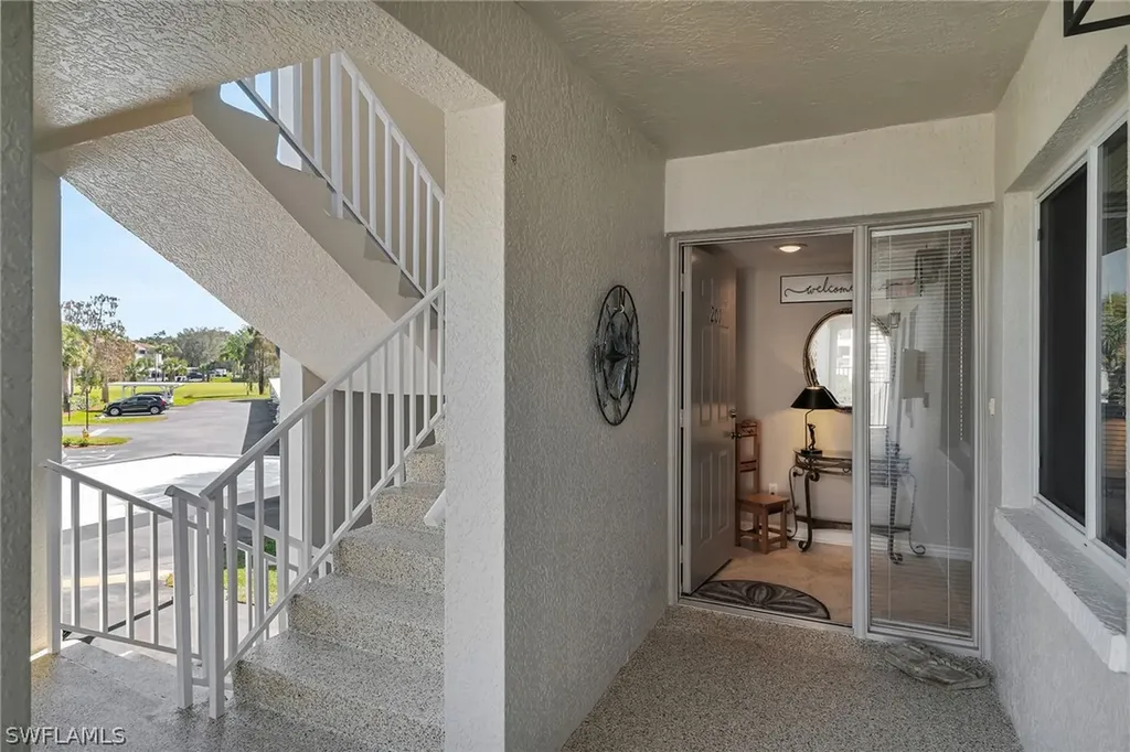 1001 Eastham Way Naples FL 34104