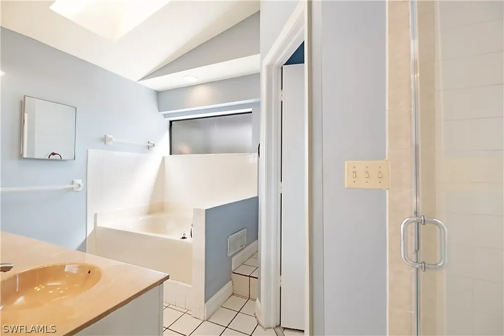 1250 Jardin Drive Naples FL 34104
