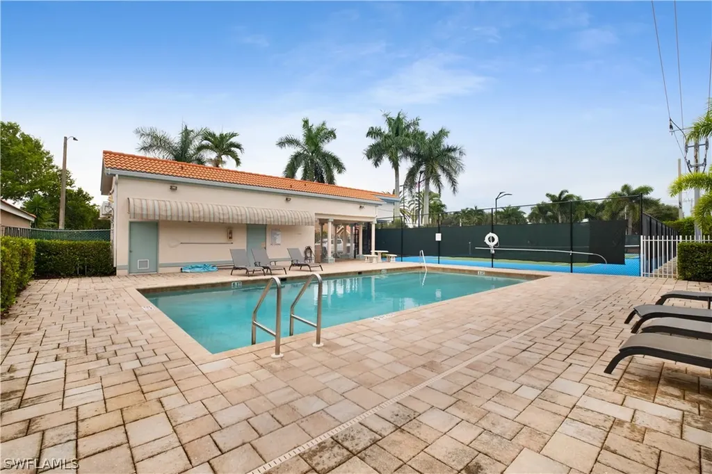 1250 Jardin Drive Naples FL 34104