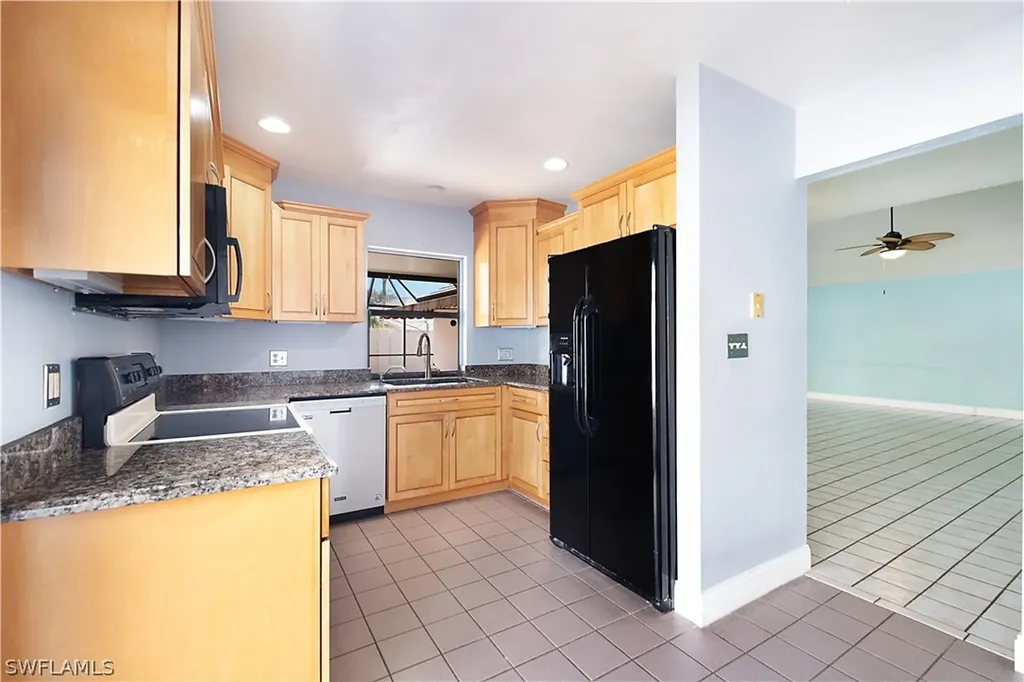 1250 Jardin Drive Naples FL 34104