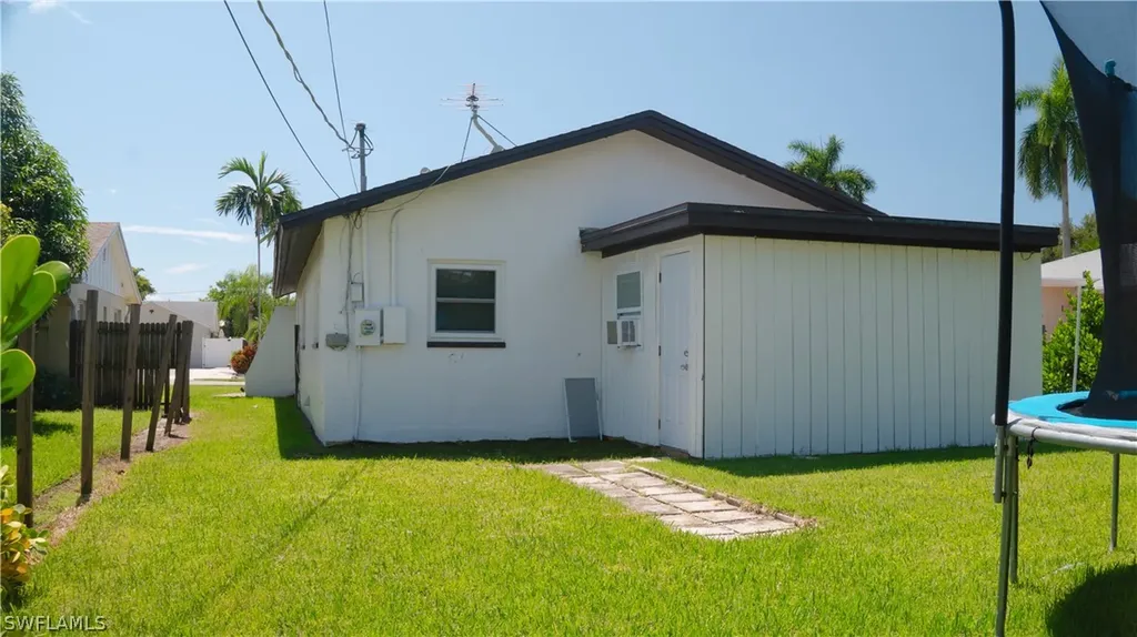 759 100th Avenue N Naples FL 34108