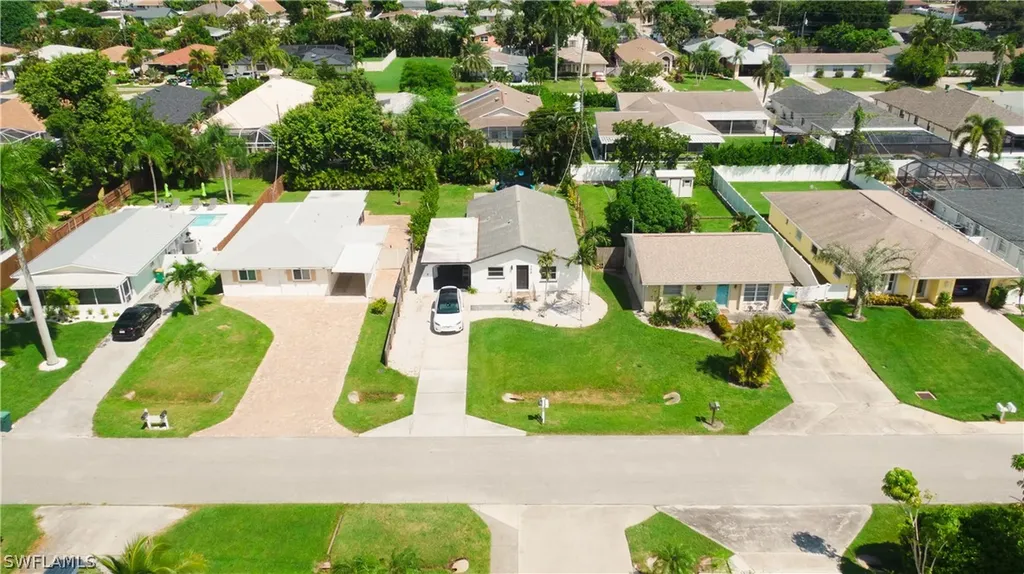 759 100th Avenue N Naples FL 34108