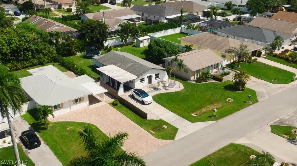 759 100th Avenue N Naples FL 34108