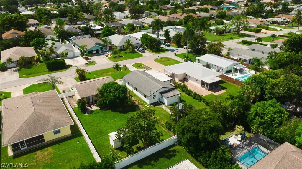 759 100th Avenue N Naples FL 34108