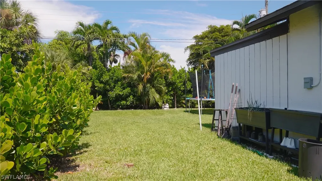 759 100th Avenue N Naples FL 34108