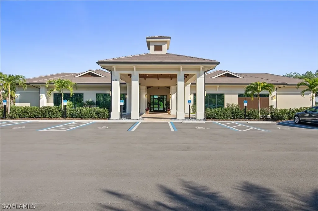 6260 Bellerive Avenue Naples FL 34119