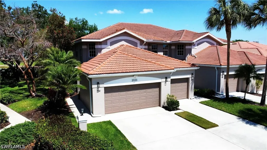 2033 Crestview Way Naples FL 34119