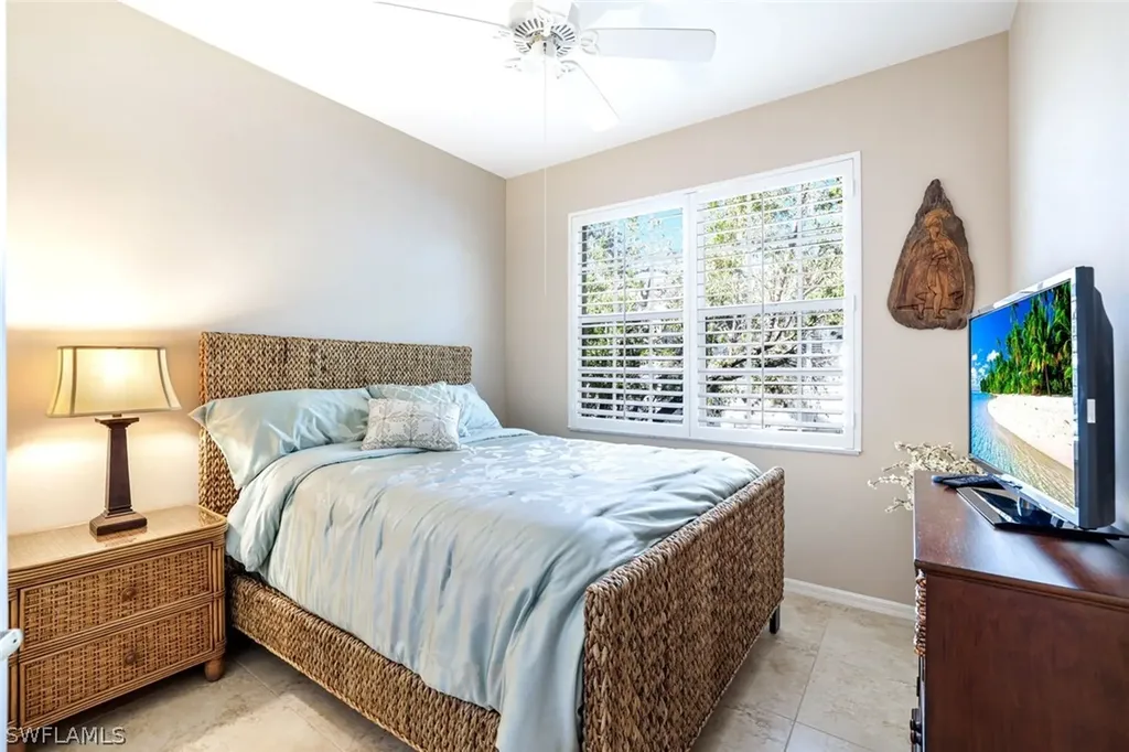 2033 Crestview Way Naples FL 34119