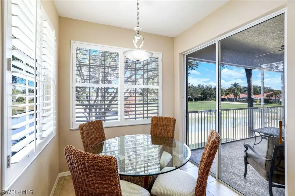 2033 Crestview Way Naples FL 34119