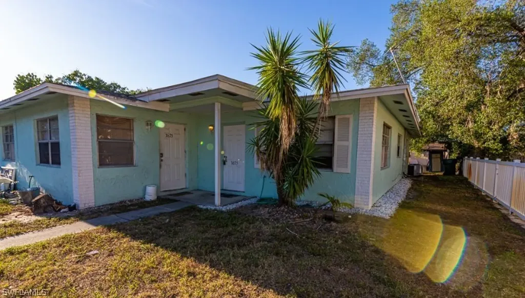 3675 Estey Avenue Naples FL 34104