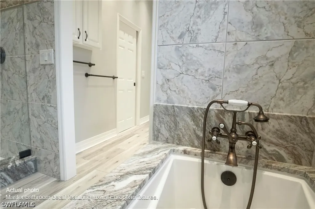 4445 2nd Avenue NE Naples FL 34120