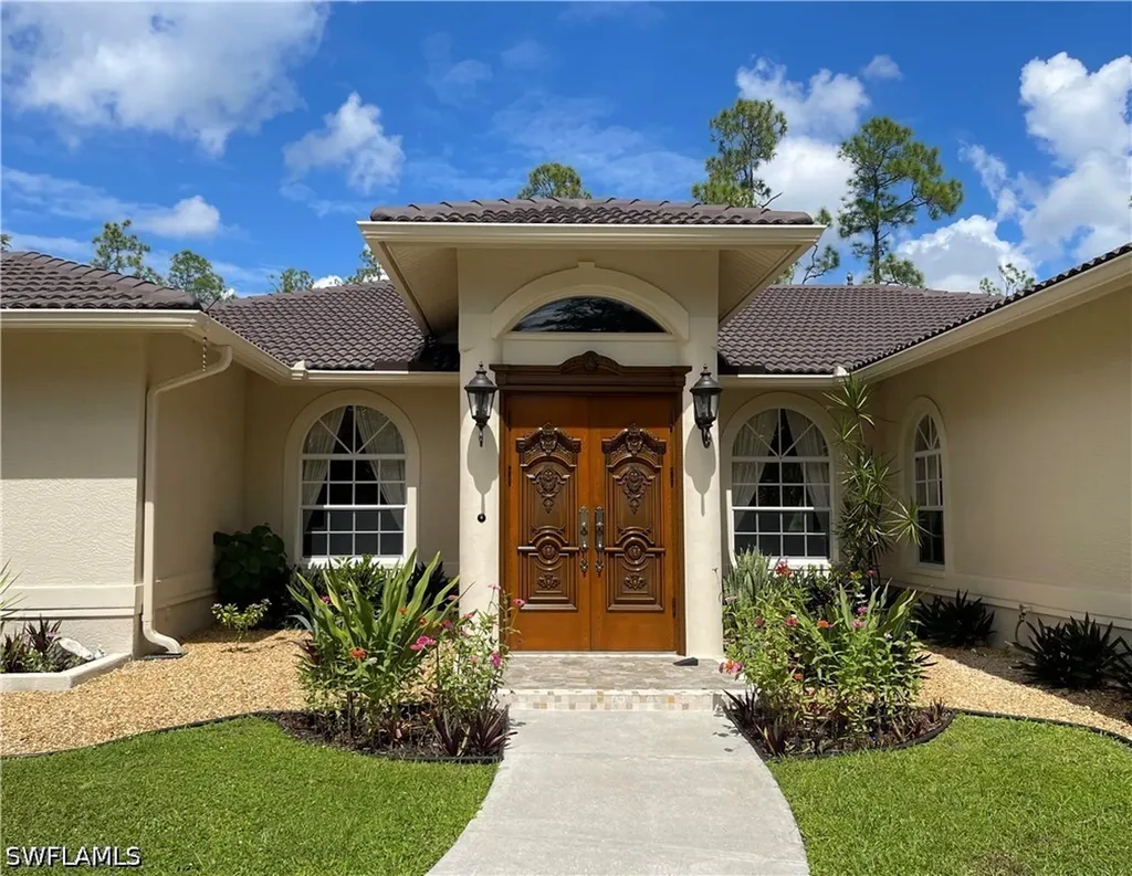 4445 2nd Avenue NE Naples FL 34120