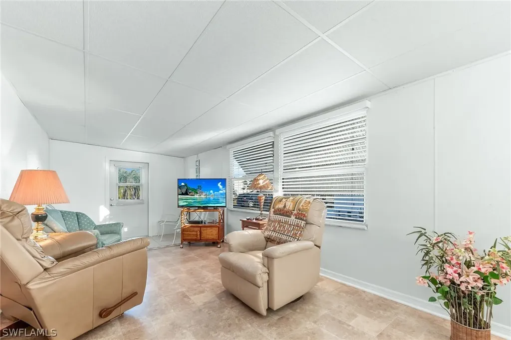 31 San Remo Circle Naples FL 34112