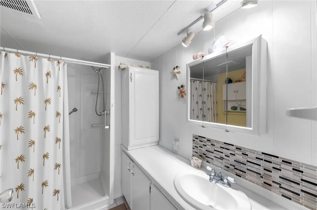 31 San Remo Circle Naples FL 34112