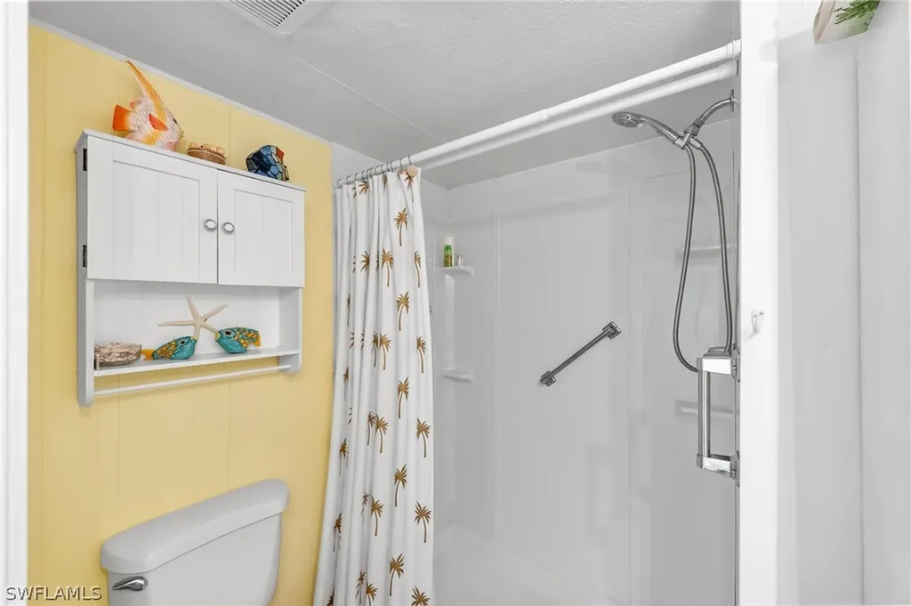 31 San Remo Circle Naples FL 34112