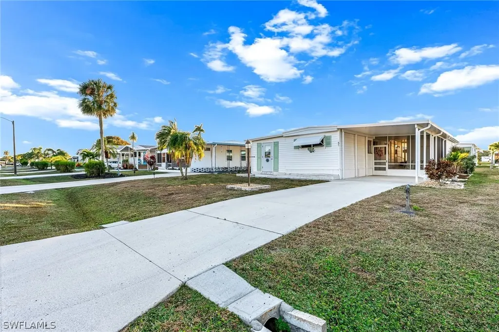 31 San Remo Circle Naples FL 34112