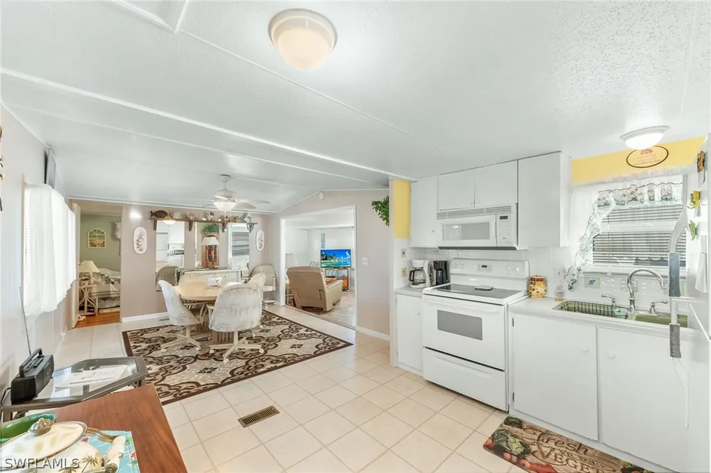 31 San Remo Circle Naples FL 34112