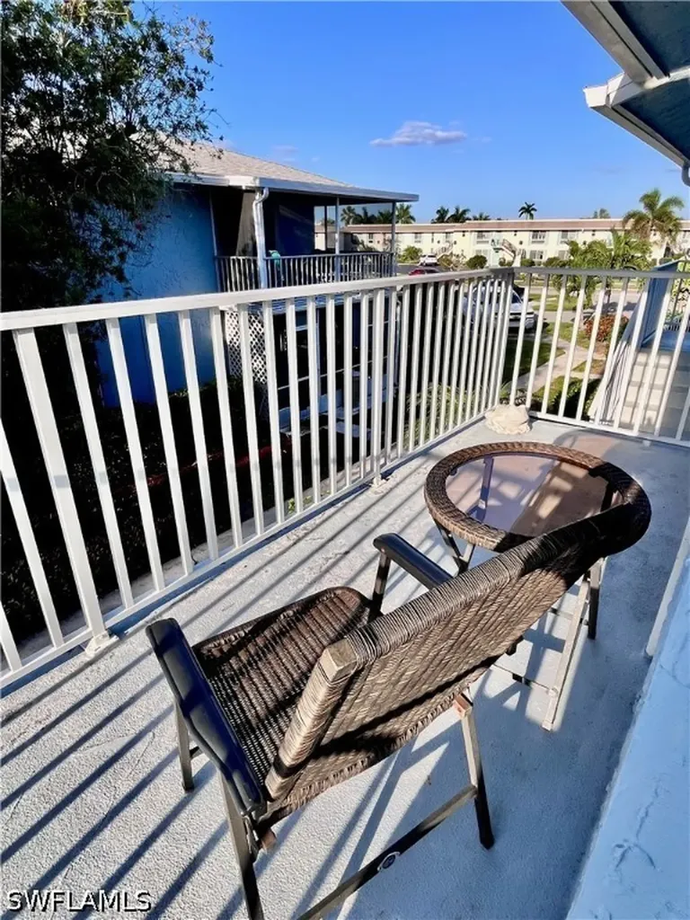 256 Palm Drive Naples FL 34112