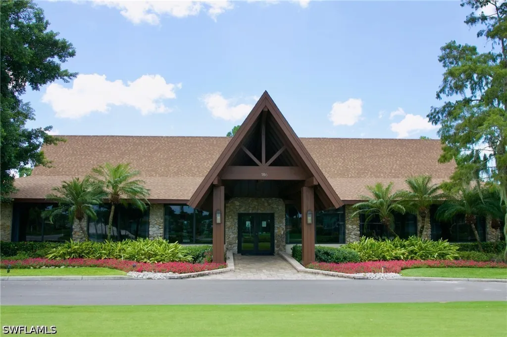 256 Palm Drive Naples FL 34112