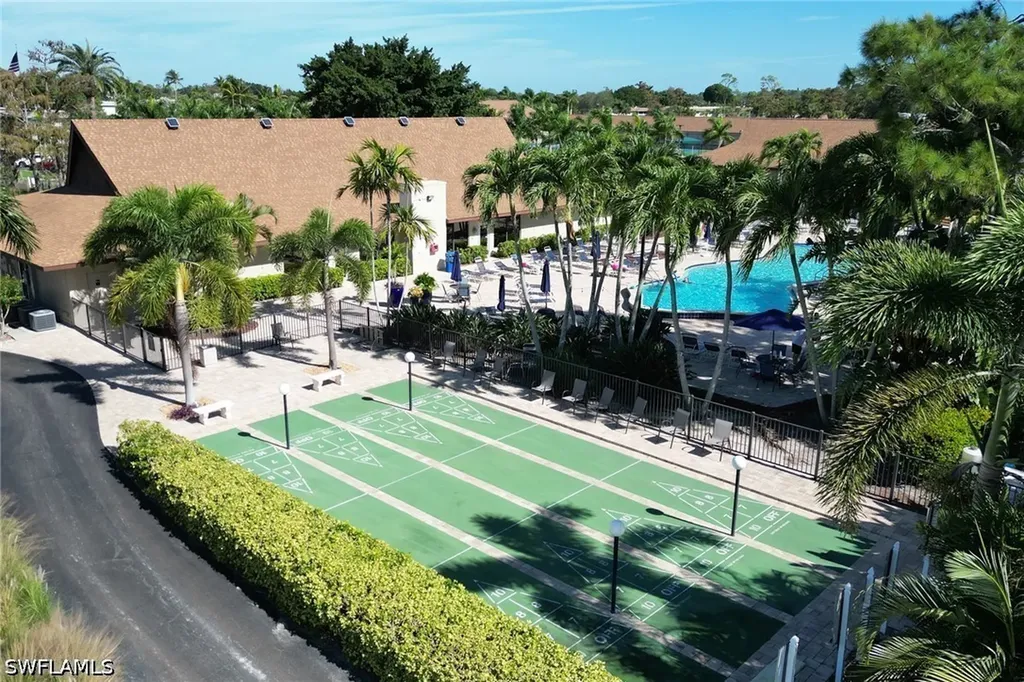 256 Palm Drive Naples FL 34112