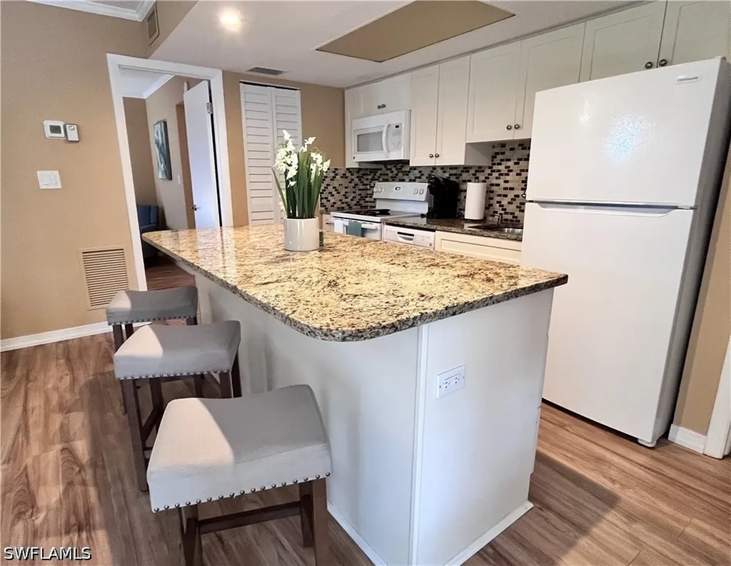 256 Palm Drive Naples FL 34112