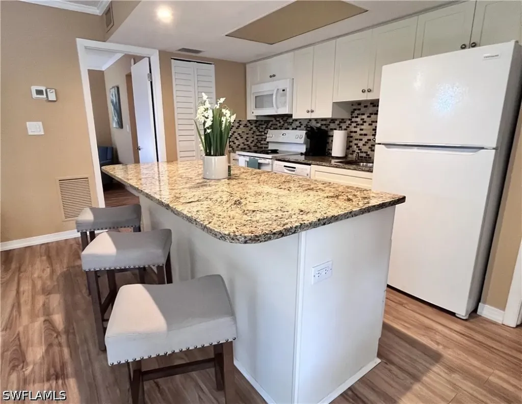 256 Palm Drive Naples FL 34112