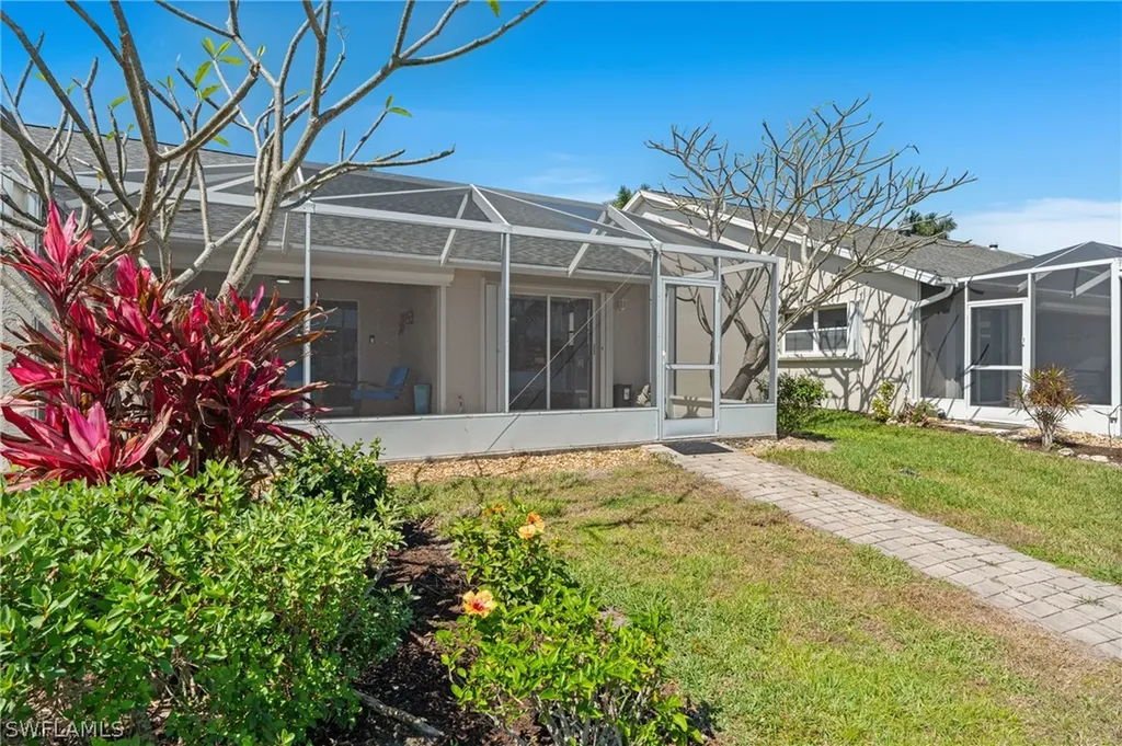 2912 W Crown Pointe Boulevard Naples FL 34112