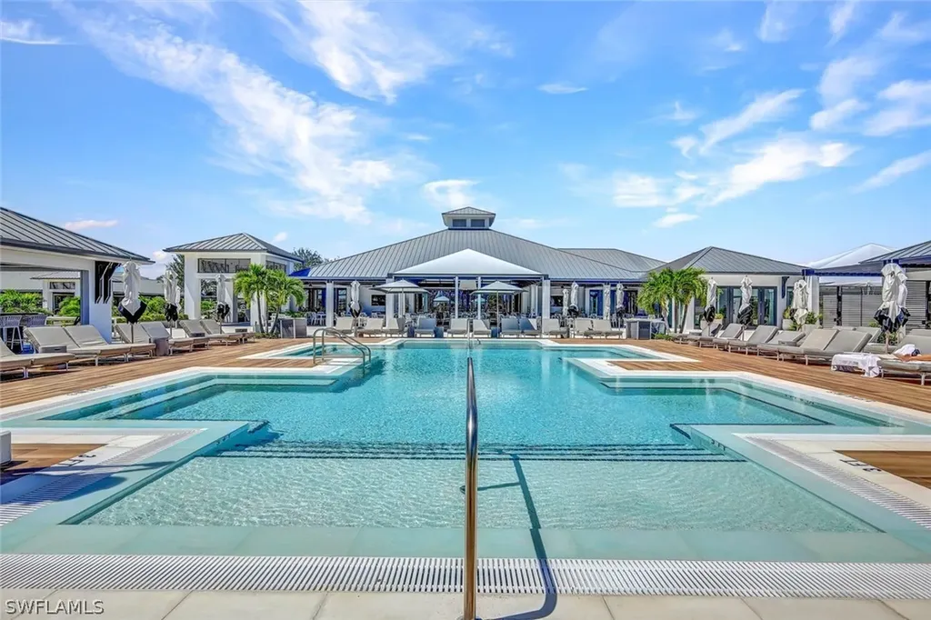 13935 Old Coast Road Naples FL 34110
