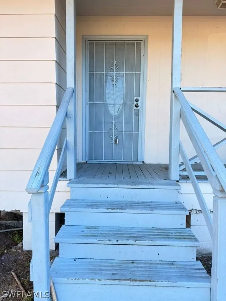 3316 Armstrong Court Fort Myers FL 33916