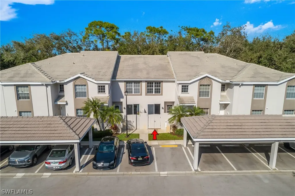 3785 Fieldstone Boulevard Naples FL 34109