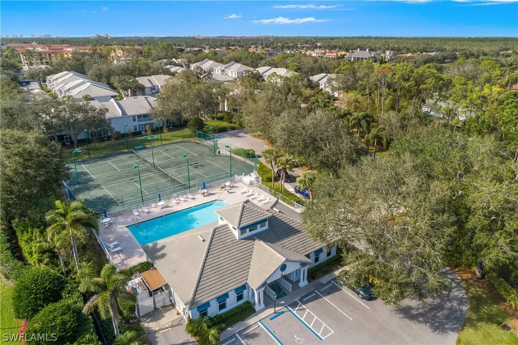 3785 Fieldstone Boulevard Naples FL 34109