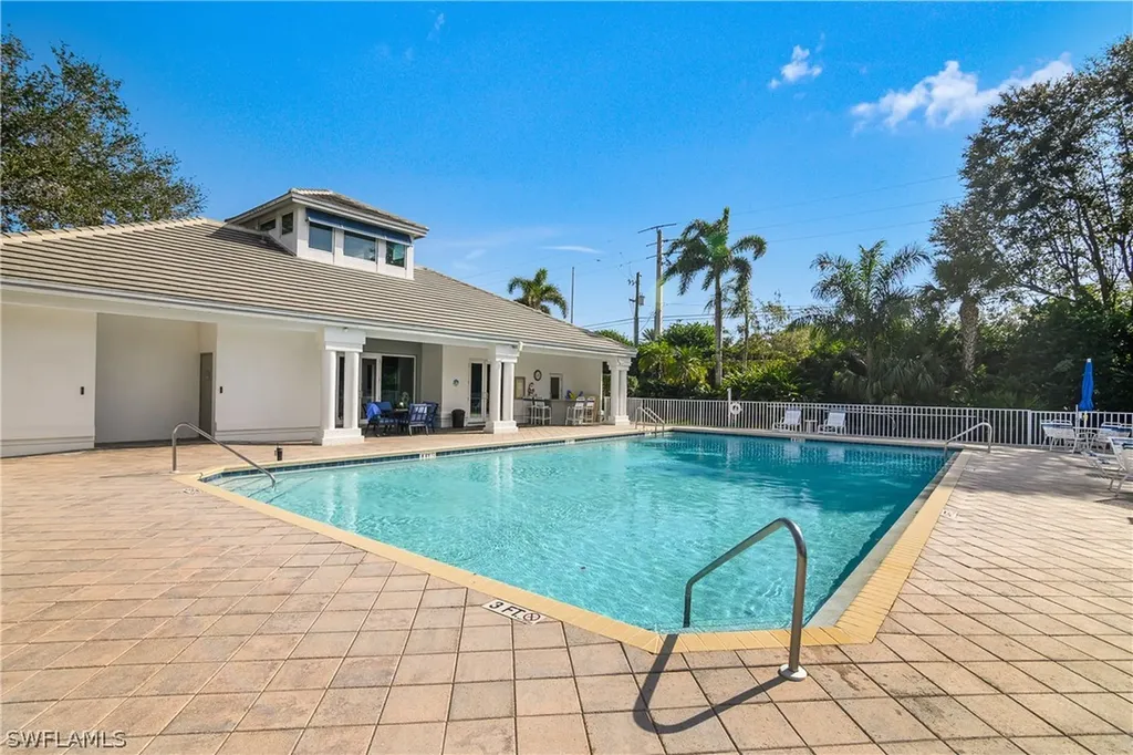 3785 Fieldstone Boulevard Naples FL 34109