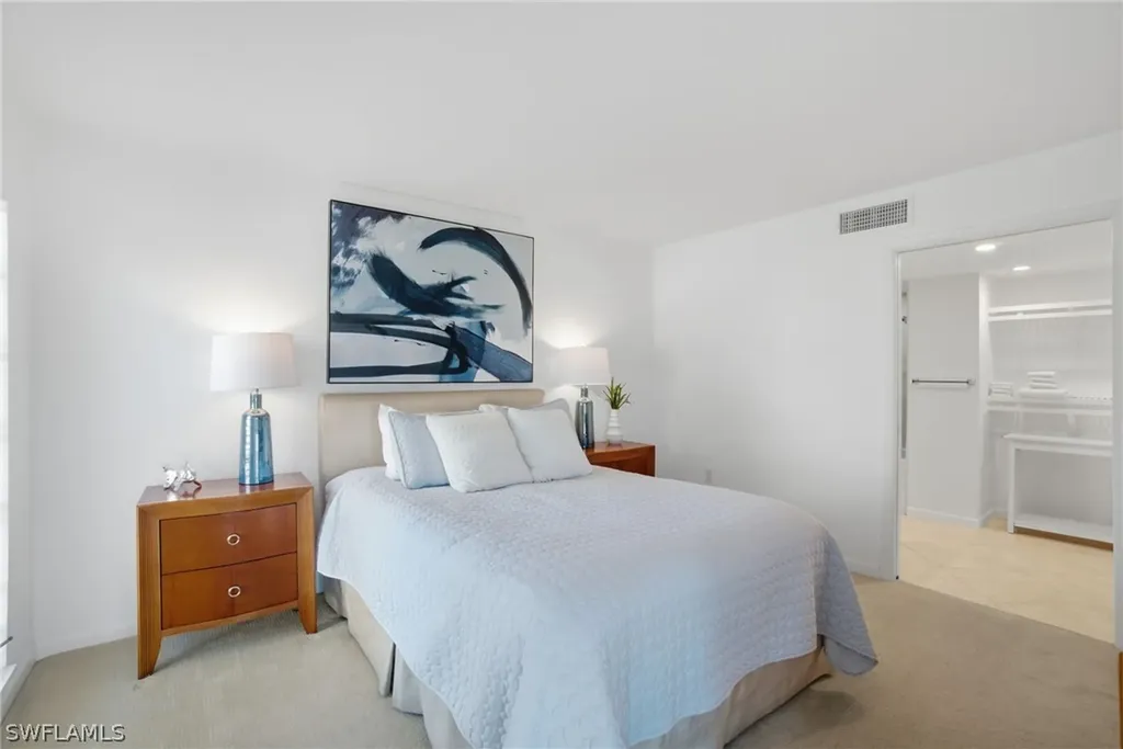 53 High Point Circle W Naples FL 34103