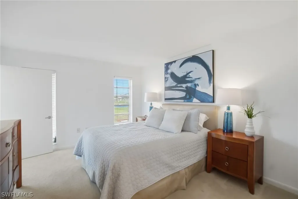 53 High Point Circle W Naples FL 34103