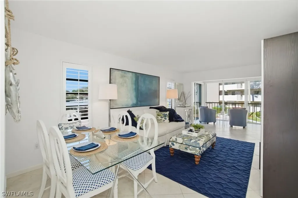 53 High Point Circle W Naples FL 34103