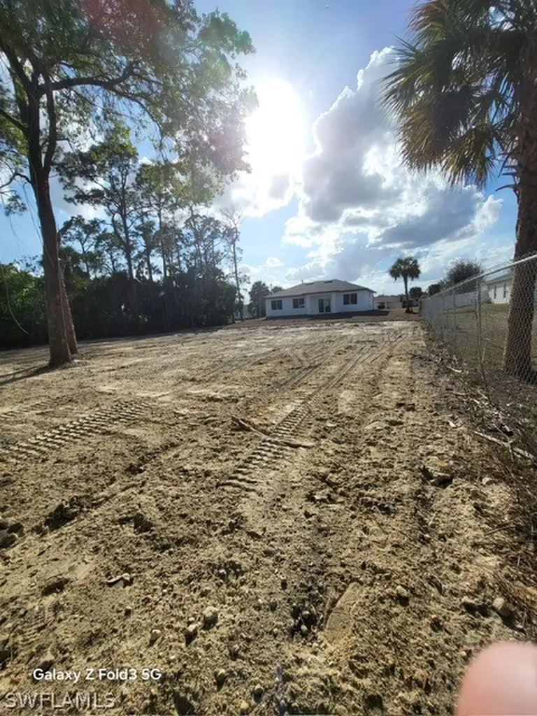 718 Robert Avenue Lehigh Acres FL 33936