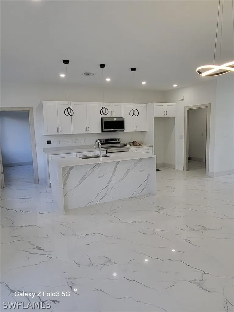 718 Robert Avenue Lehigh Acres FL 33936