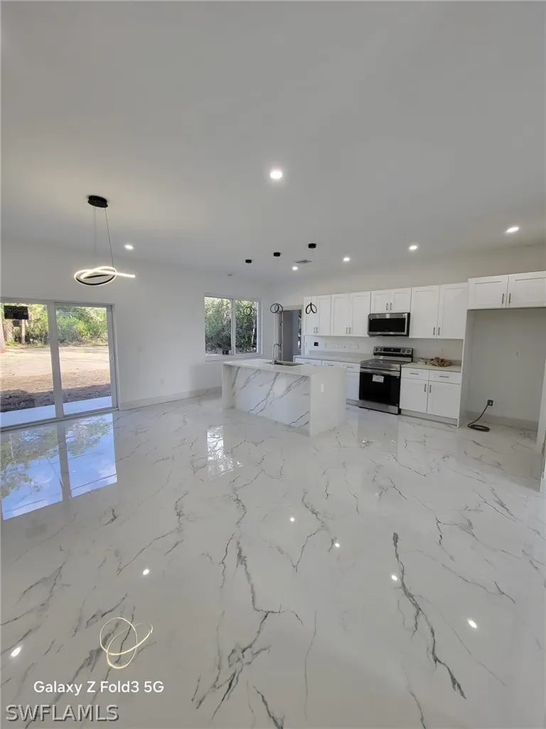 718 Robert Avenue Lehigh Acres FL 33936