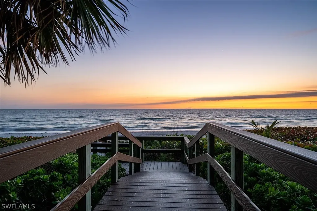 4875 Whispering Pine Way Naples FL 34103