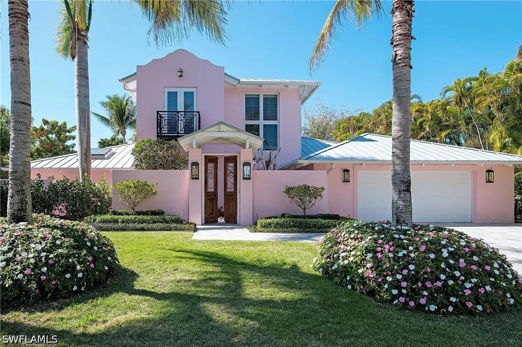 4875 Whispering Pine Way Naples FL 34103