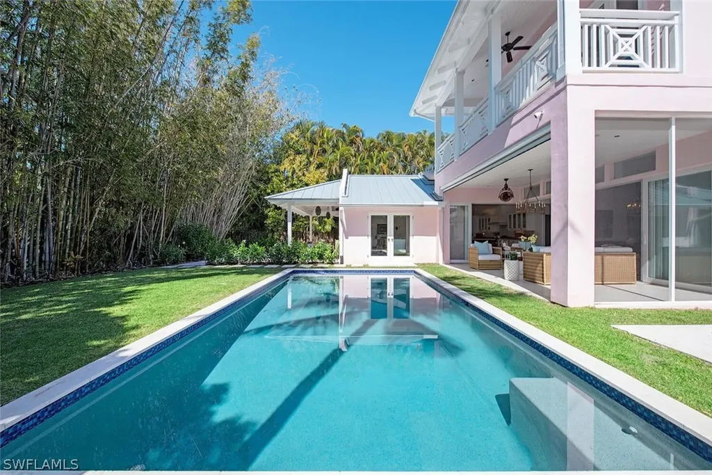 4875 Whispering Pine Way Naples FL 34103