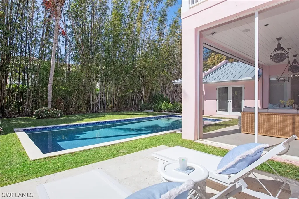 4875 Whispering Pine Way Naples FL 34103