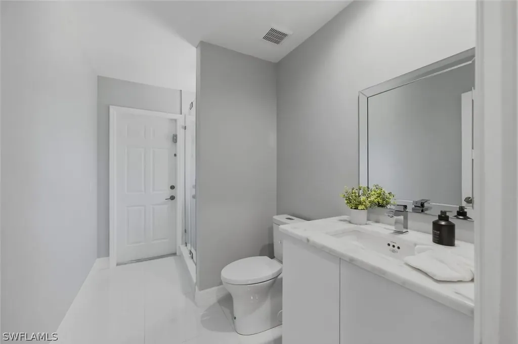 1520 Oakes Boulevard Naples FL 34119