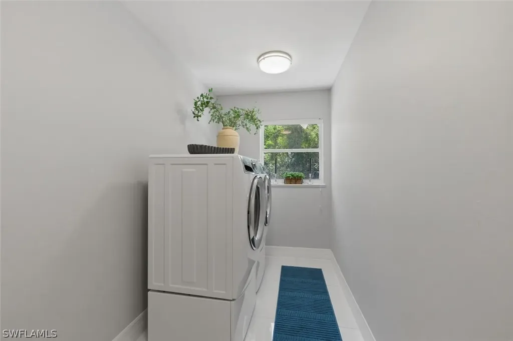 1520 Oakes Boulevard Naples FL 34119