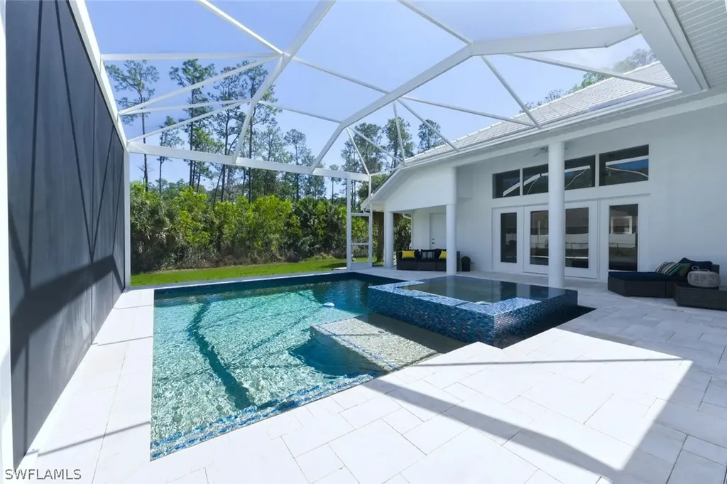 1520 Oakes Boulevard Naples FL 34119