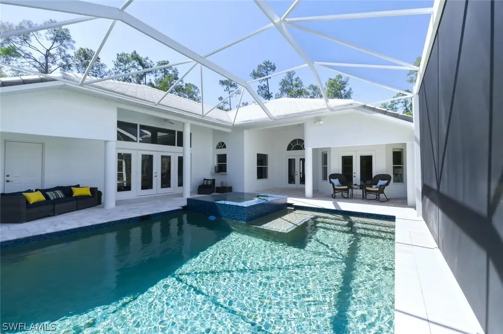 1520 Oakes Boulevard Naples FL 34119